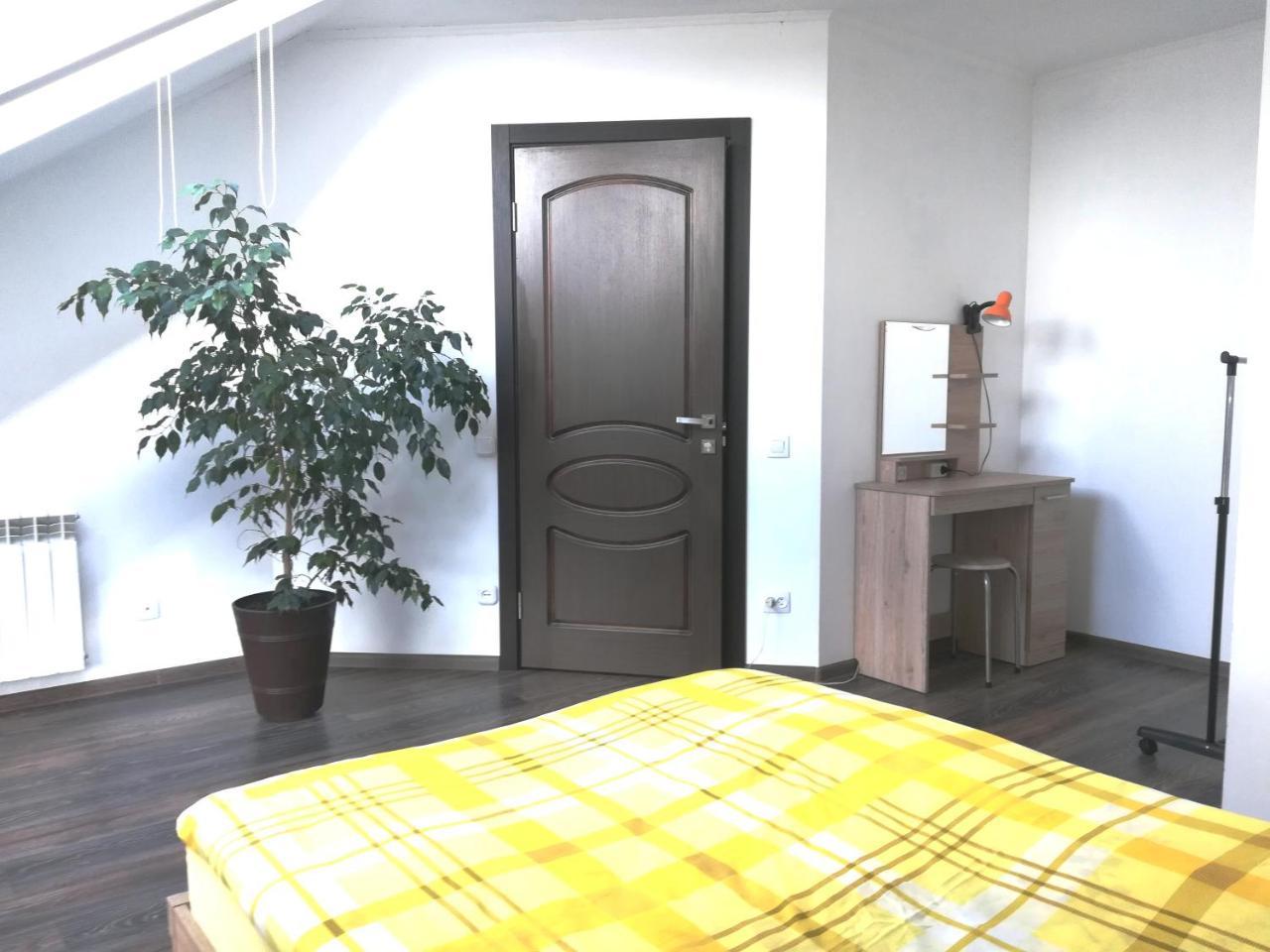 Guest House Аirport Brest Esterno foto