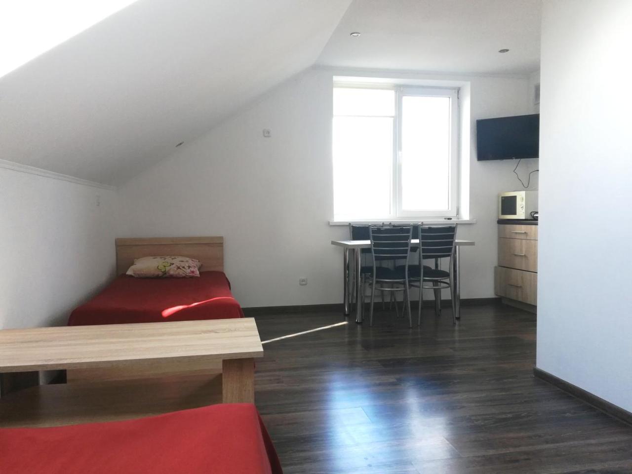 Guest House Аirport Brest Esterno foto