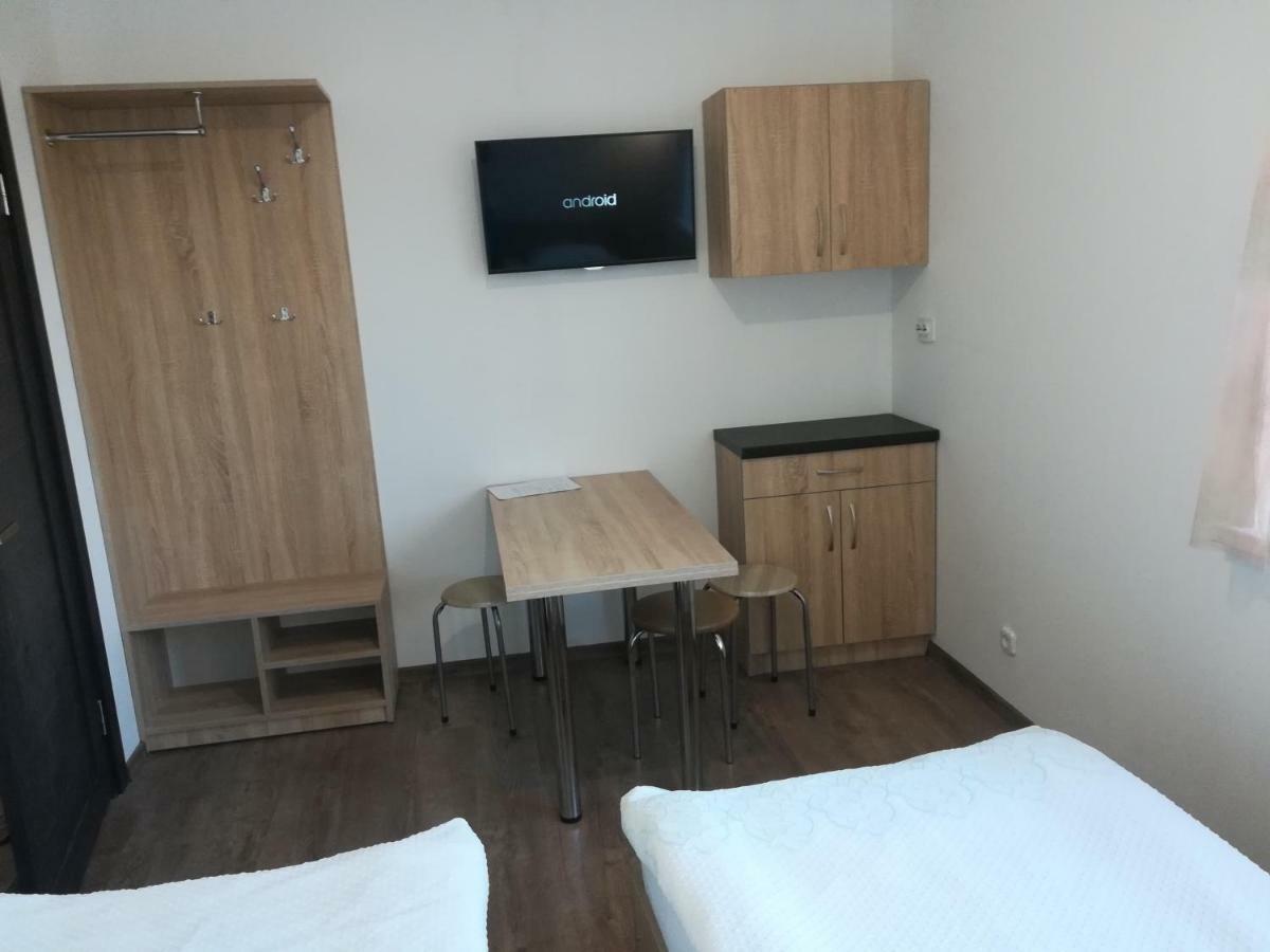 Guest House Аirport Brest Esterno foto