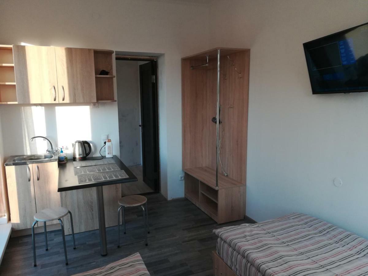 Guest House Аirport Brest Esterno foto